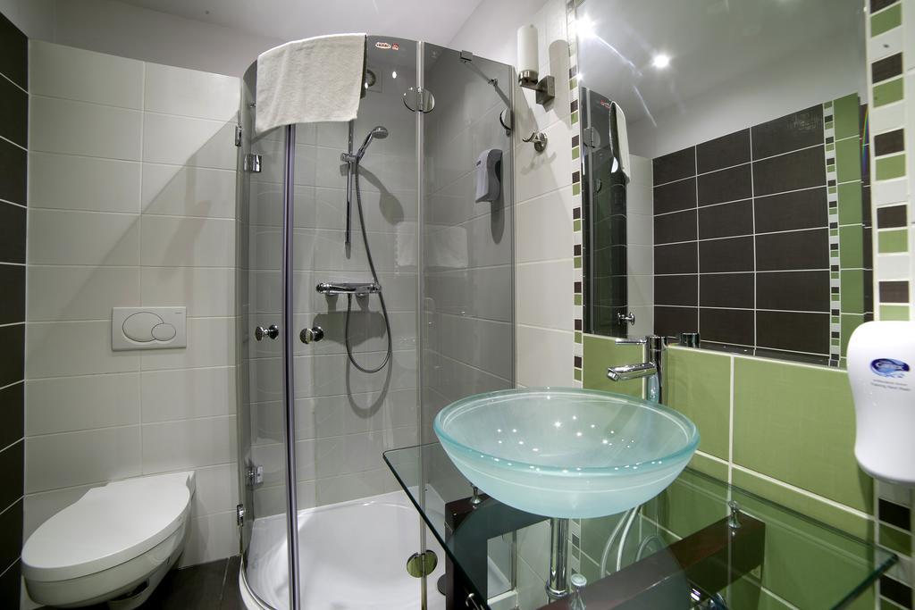 Neohotel Airport Szczyglice Kamer foto