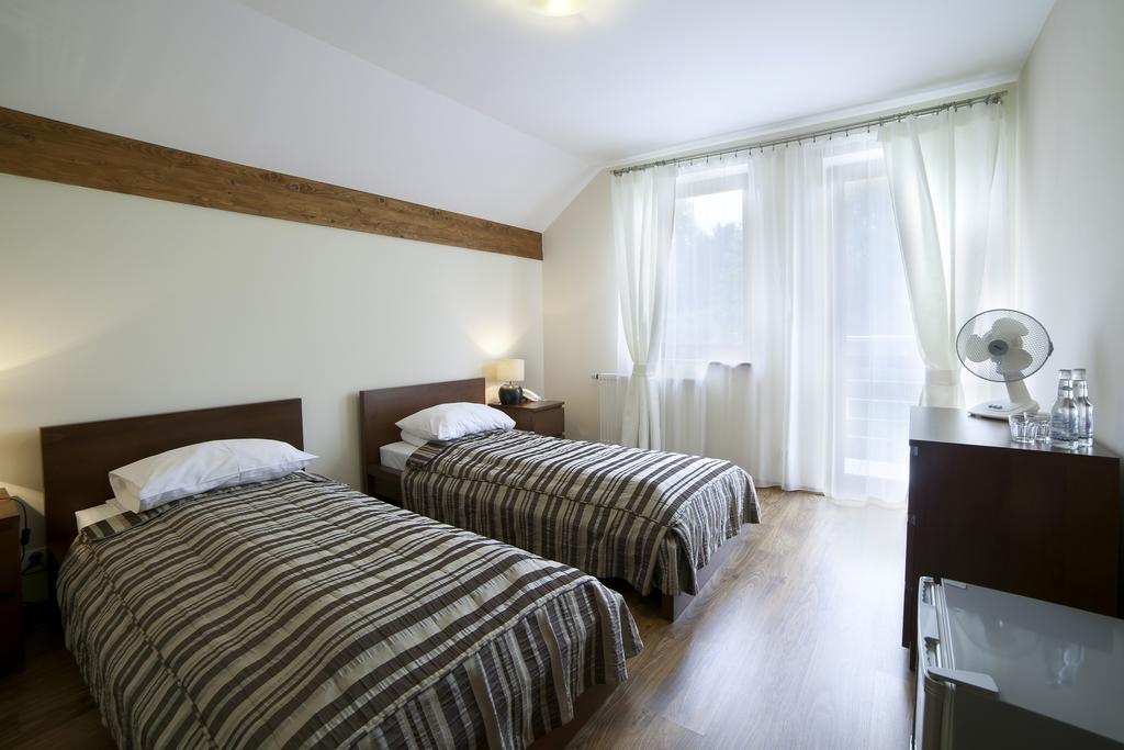 Neohotel Airport Szczyglice Kamer foto