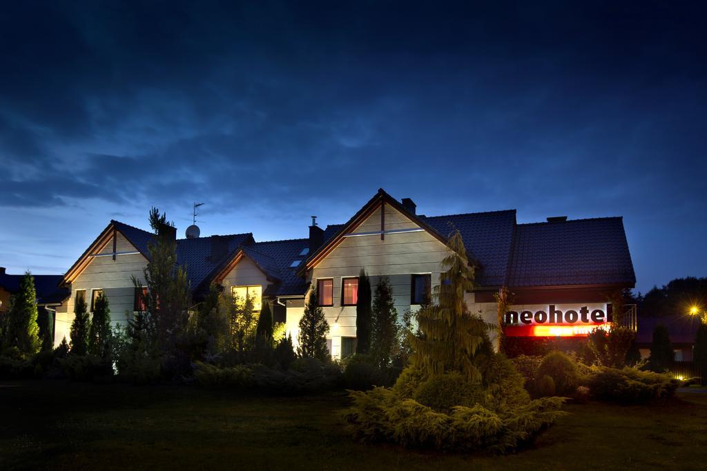 Neohotel Airport Szczyglice Buitenkant foto