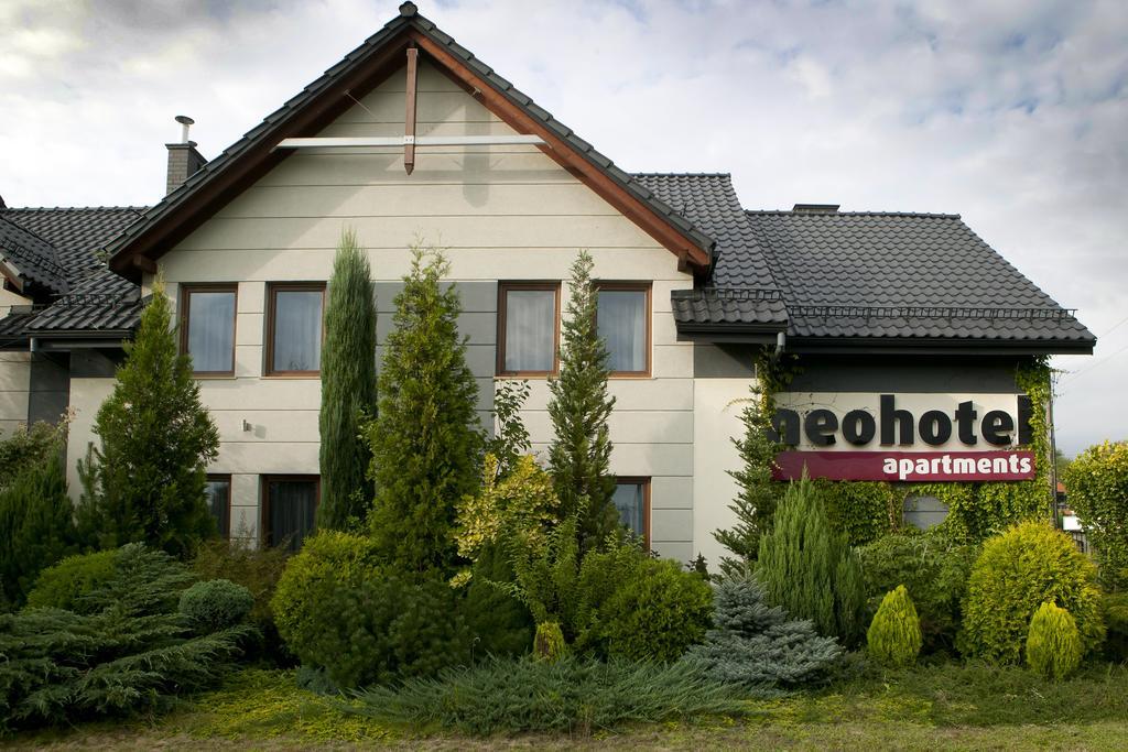 Neohotel Airport Szczyglice Buitenkant foto